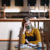 Koronakriisi kuritti eniten yksinyrittäjiä