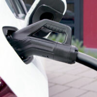 Sähköauton latauslaite