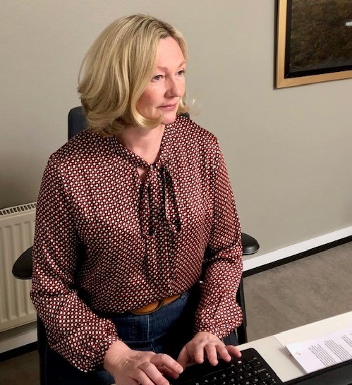 Elina Konsala, Viola-kotiyhdistys