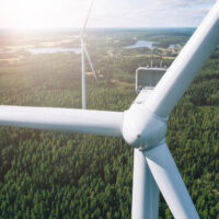 Pörssisähkön keskihinnat ovat asettuneet viime kuukausina lähelle vuoden 2022 vastaavan ajankohdan lukemia