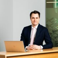 Yrittäjän podcastissa puhutaan talousnäkymistä.