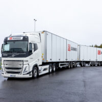 Tässä on Suomen ensimmäinen täyssähköinen yhdistelmärekka