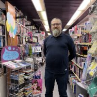 Kirjakauppias kertoo alan tilanteesta Yrittäjän podcastissa