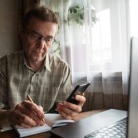 Asiantuntija varoittaa yrityksiä huijauksista kesällä