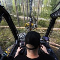 Oravi Forestin viisi veljestä luotsaavat menestyksekästä urakointiifirmaa