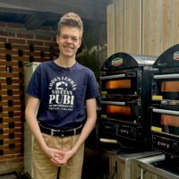 Anton, 15, perusti osakeyhtiön ja teki sievoisen kesätilin