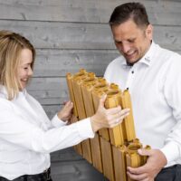 Yrittäjä kehitti rakennuspalikat, joilla talon voi rakentaa yhdessä päiuvässä