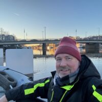 Marko Häkkinen luo valotaidetta taivaallw