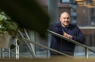 Kaksi yrittäjää kertoo, miten he hyödyntävät tekoälyä