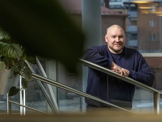 Kaksi yrittäjää kertoo, miten he hyödyntävät tekoälyä