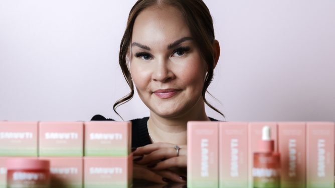 Jenni Ahokas.