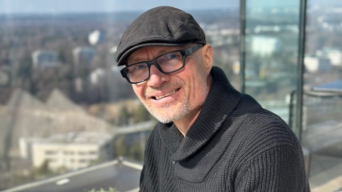 Jussi Muhonen perusti tekoäly-yrityksen 60-vuotiaana