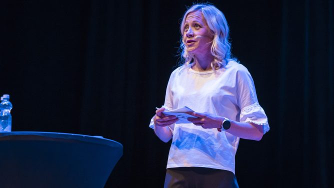 Kaisa Mäkäräinen kertoo yksinyrittäjyydestä