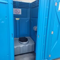 Tapahtumat säästävät siirrettävissä wc-kopeissa