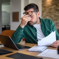 PRH määräsi myöhästymismaksuja