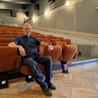 Ari Innilä lopettaa elokuvateatterin pyörittämisen