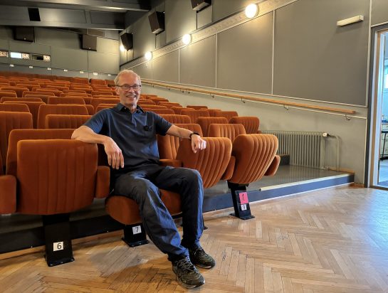 Ari Innilä lopettaa elokuvateatterin pyörittämisen