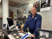 Yksinyrittäjä Reijo Moilanen menetti kaksi sormea ja perusti konekorjaamon