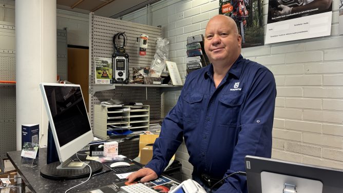 Yksinyrittäjä Reijo Moilanen menetti kaksi sormea ja perusti konekorjaamon