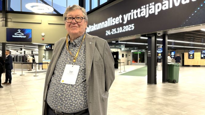 Seppo Luoto koko fotoalan nousut ja laskut
