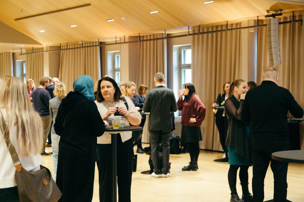 Sote-seminaari Helsingissä.