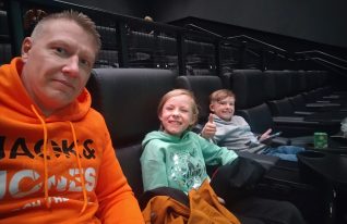 Yksinyrittäjä Saku Helle kannustaa yrittäjiä varautumaan vakaviin riskeihin