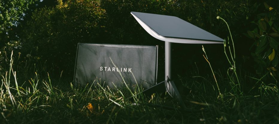 Turhautunut yrittäjä ratkaisi verkkoyhteysongelman Elon Muskin Starlinkillä