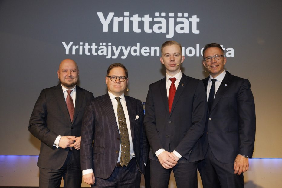 YEL puhutti Yrittäjien paneelikeskustelussa