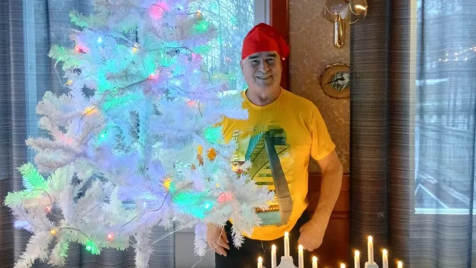 Hotelli Joronjäljen yrittäjä Auvo Puurtinen sai aikaisen joululahjan