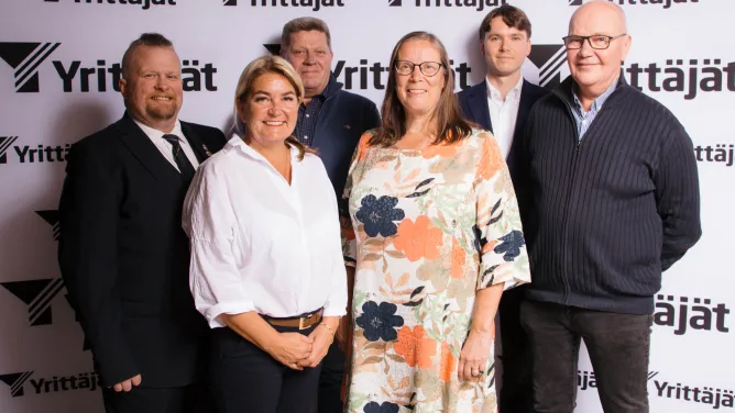 Keski-Helsingin Yrittäjien hallitus vuonna 2026.