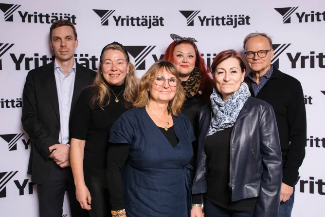 Lounais-Helsingin Yrittäjien hallitus vuonna 2026.