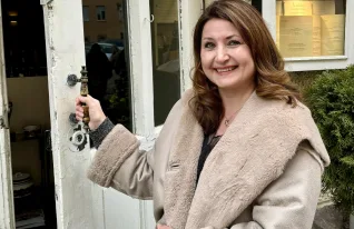 Ravintolayrittäjä kertoo ylipitkistä maksuajoista