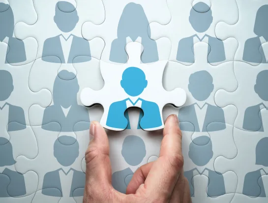 Jos yrittäjä päättää yritystoiminnan eikä jatka muissa yrityksissä yrittäjän statuksella, YEL-vakuutus on päätettävä.