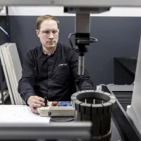 Metallialan yrittäjä moittii ammattikoulutuksen tasoa