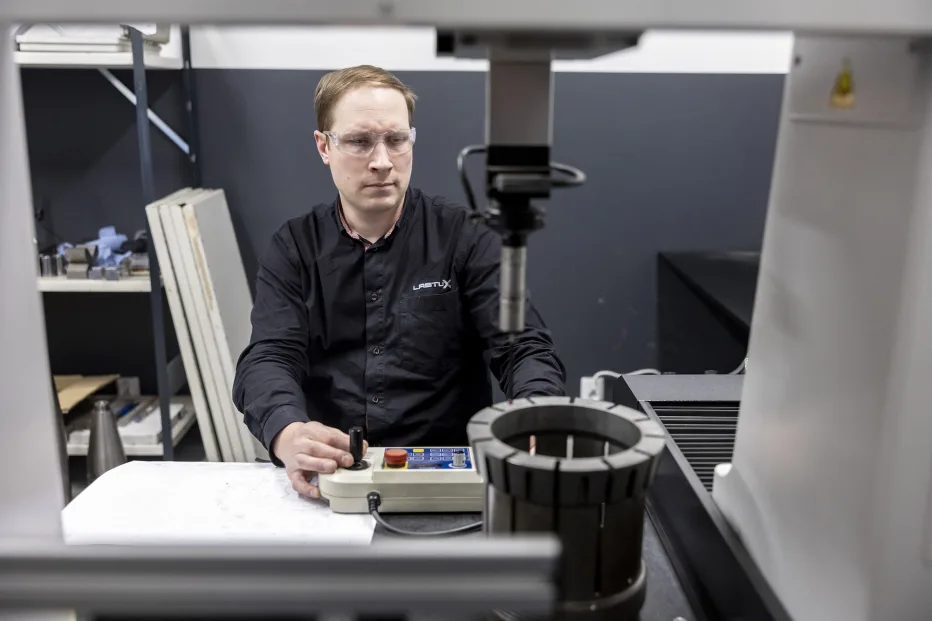 Metallialan yrittäjä moittii ammattikoulutuksen tasoa