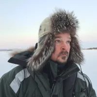 Lääkäri Mikko Huokonen perusti vastaanoton matkailuautoon