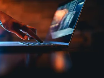 Yrittäjä ihmettelee, miksi asiakkaille myydään laskulle tarkistamatta tietoja