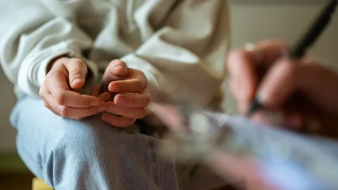 Puheterapia-alalla huolestuttiin Kelan uudistuksista