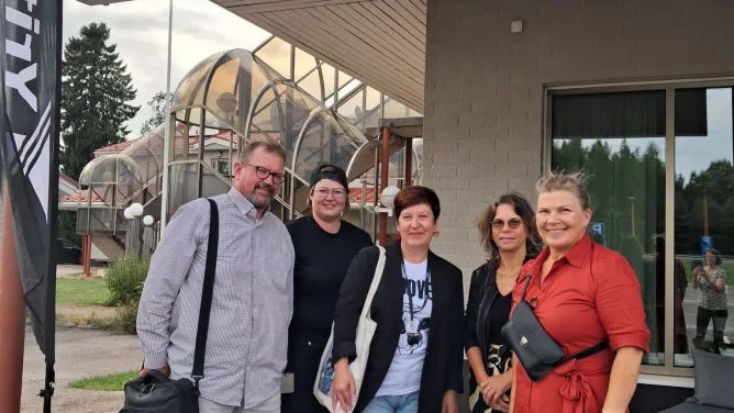 Ensimmäinen palaveri yhteisestä juhlasta