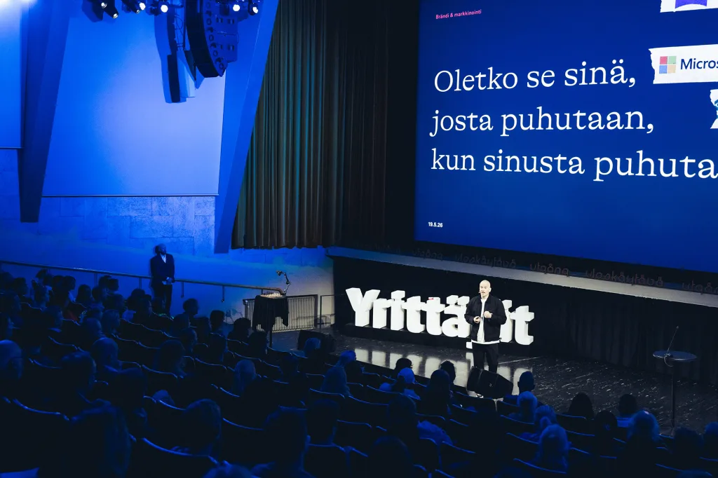 Toni Lähde Yritystä Stadiin -tapahtumassa 2026.