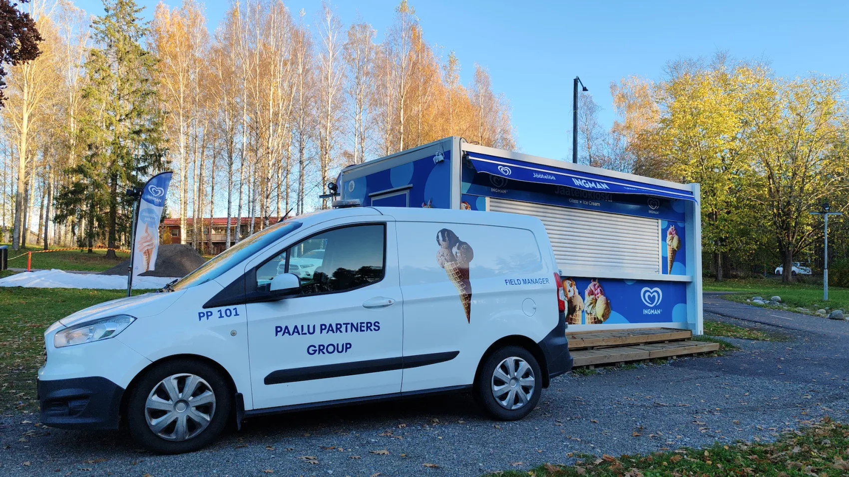 Kolmen 22-vuotiaan kioski- ja ravintolatoiminta kasvaa satojen prosenttien vauhdilla