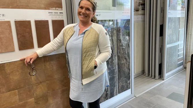 Elisa Tommola-Metsäranta löysi yrittäjyyden kaakelien parista