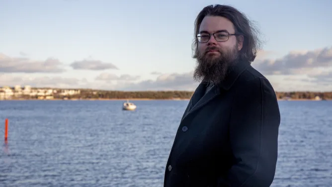 Antti Törrönen etsii sijoituskohteita tekoälyn avustuksella