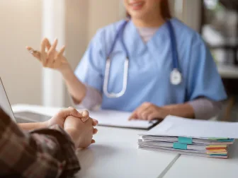 Yrittäjä kertoo ikävistä kokemuksistaan liittyen työterveyshuollon laskutukseen
