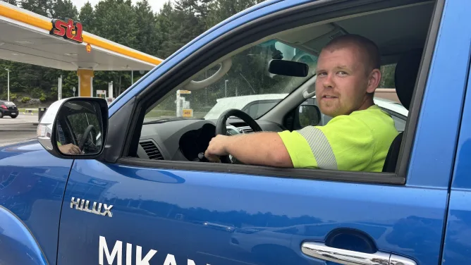 Yksinyrittäjä Mika Laitinen harmittelee aina, kun joutuu myymään asiakkaalle eioota