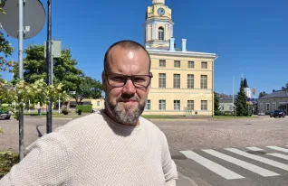 Yrittäjä Mikko Suur-Uski pelkää sikaruttotilanteen eskaloitumista