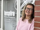 Mainostoimistoyrittäjä Marjukka Koskela kertoo, miten tekoäly näkyy asiakaskentässä