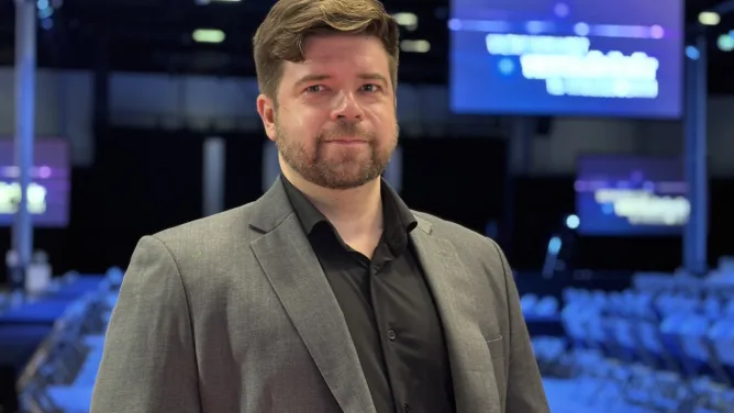Naisten Pukutehtaan toimitusjohtaja kertoo, miksi naiset arvostavat yritystä