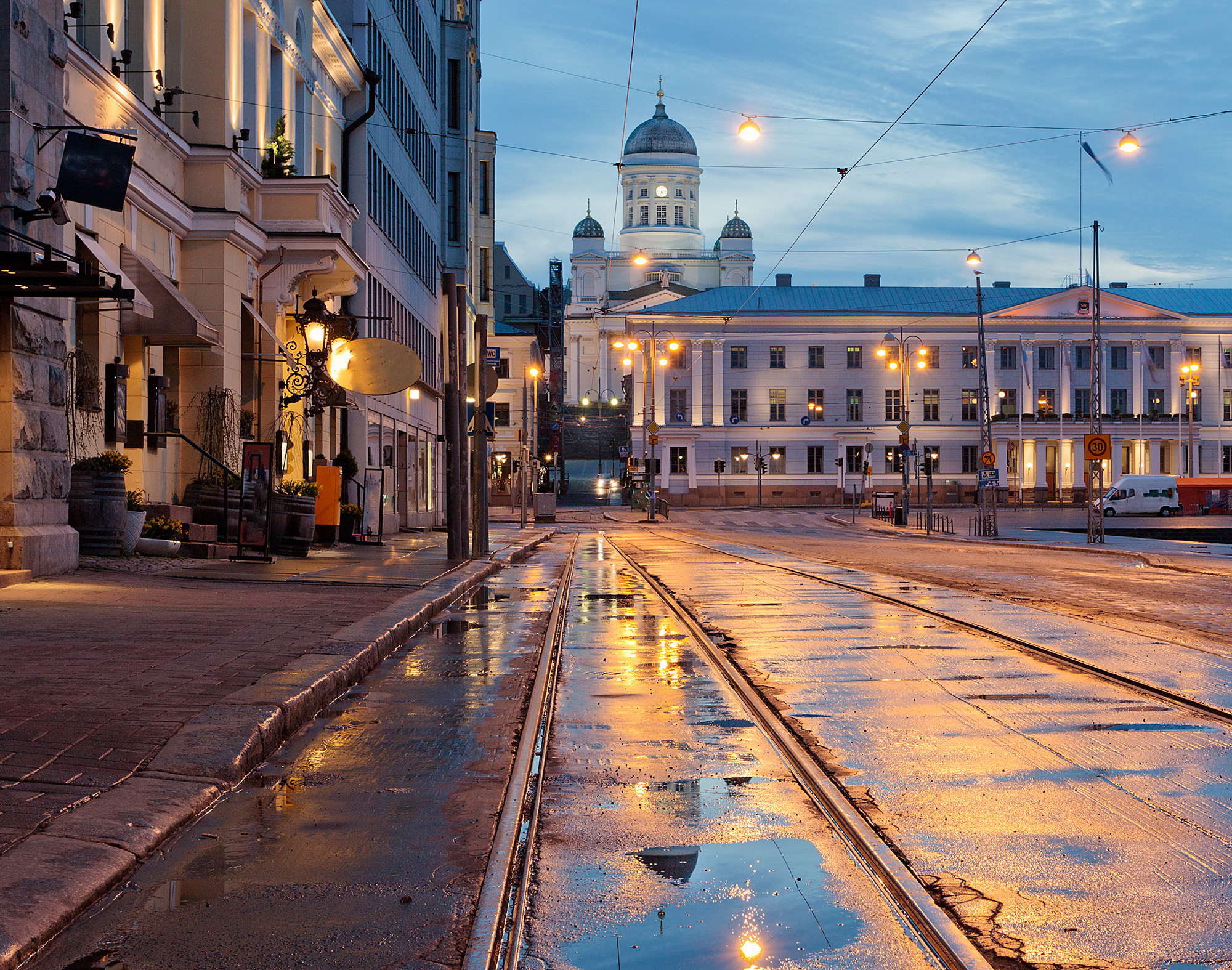 Helsinki. Финляндия улицы. Хельсинки Софийская улица. Хельсинки городские пейзажи. Улицы Хельсинки летом.