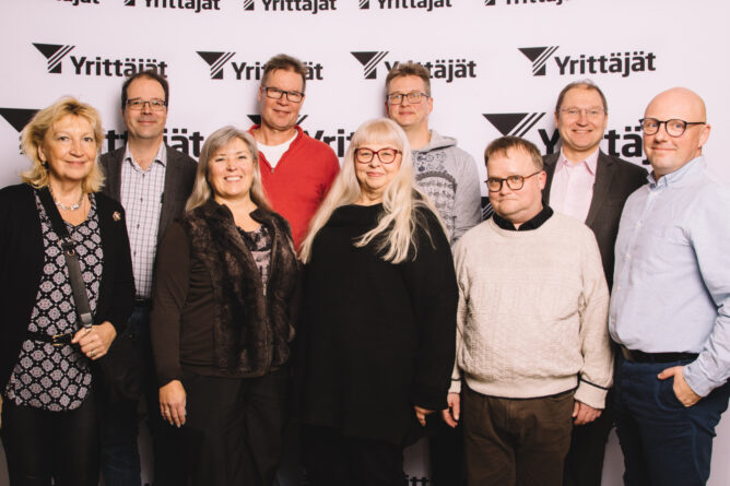 Länsi-Helsingin Yrittäjien hallitus 2023